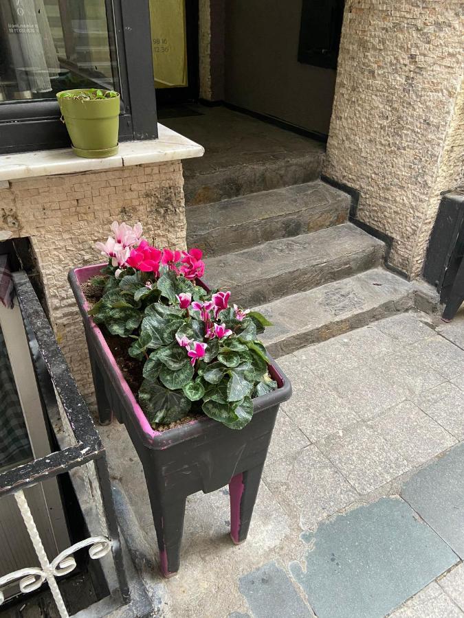 Taksim Sem Hotel Istanbul Bagian luar foto
