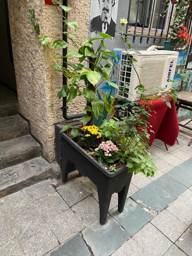 Taksim Sem Hotel Istanbul Bagian luar foto